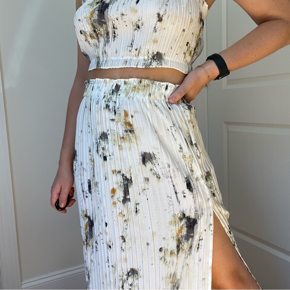 Two Piece Pleated Top & Skirt Set - Picture 4 of 7